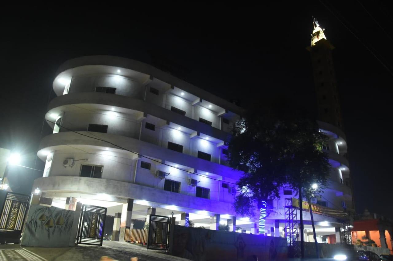 Hotel Shivanjali Palace 乌贾因 外观 照片
