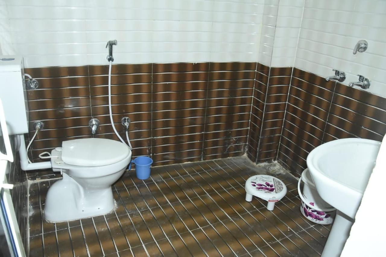 Hotel Shivanjali Palace 乌贾因 外观 照片